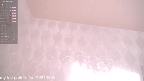 Snapshot of inner_bloom chatting on September 20, 2:15 pm inner_bloom online show from September 20, 2:15 pm