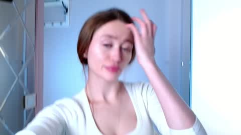 Lina online show from December 15, 11:55 am