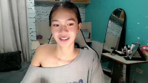 Reign online show from May 25, 5:45 pm