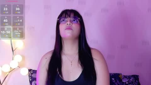innocenthazel online show from May 26, 2:55 am