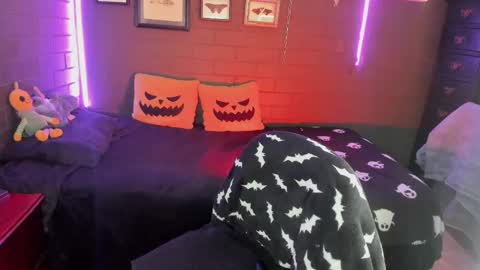 Snapshot of insania_999 chatting on September 16, 5:32 pm SANIA online show from September 16, 5:32 pm