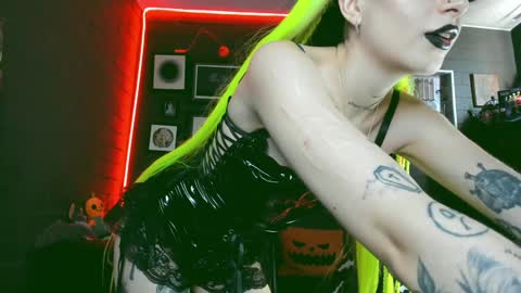 Snapshot of insania_999 chatting on December 24, 6:17 pm SANIA online show from December 24, 6:17 pm