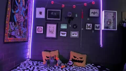   SANIA  online show from October 29, 4:42 pm