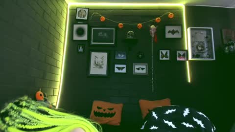 Snapshot of insania_999 chatting on December 9, 4:26 pm SANIA online show from December 9, 4:26 pm