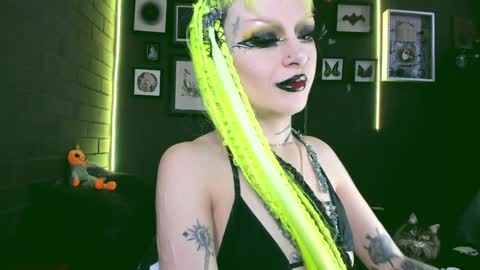 Snapshot of insania_999 chatting on January 22, 4:55 pm SANIA online show from January 22, 4:55 pm