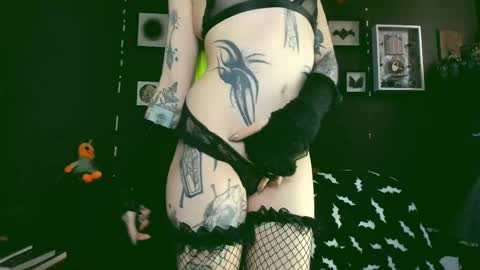 Snapshot of insania_999 chatting on February 11, 4:35 pm SANIA online show from February 11, 4:35 pm