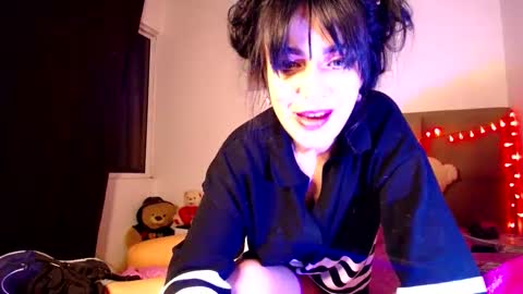 Snapshot of intheheaven91 chatting on January 13, 1:23 am Little Gretchen online show from January 13, 1:23 am