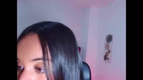 iomeli online show from December 20, 8:57 pm