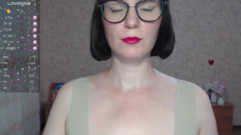 IrenLarasani online show from September 20, 12:25 pm