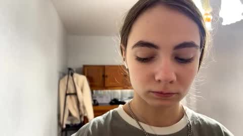 Evie online show from October 4, 9:37 am