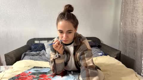 Evie online show from September 26, 10:02 am