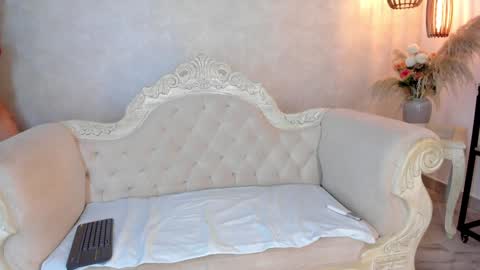 Irinnah Lottus online show from February 6, 7:51 pm