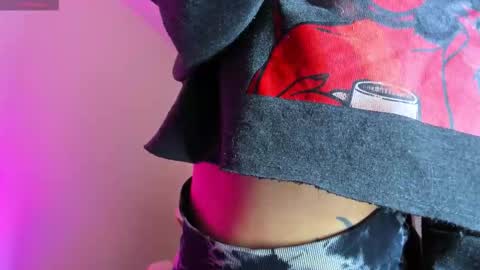 iris_77 online show from November 14, 10:10 pm