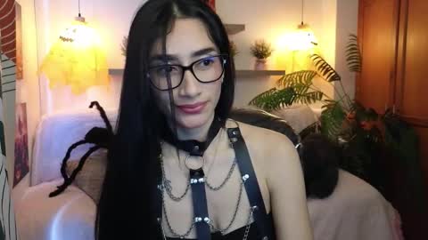 iris  online show from October 21, 1:48 pm