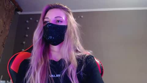 Lily online show from October 18, 5:48 pm