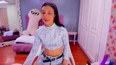 Snapshot of iris_stone_ chatting on January 15, 10:27 am Iris online show from January 15, 10:27 am