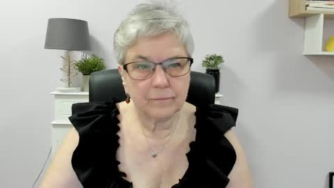 I R I S online show from May 15, 7:22 am