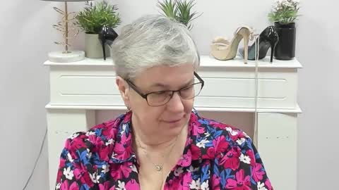 I R I S online show from February 24, 7:18 am