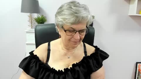 I R I S online show from May 8, 7:11 am