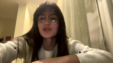 irisss31 online show from March 9, 8:01 pm