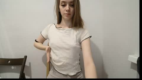 irma_b2004 online show from May 10, 7:38 pm