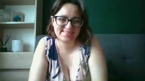 Paris online show from July 7, 5:21 am
