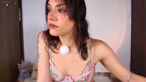 Isabella Laurentt  online show from May 21, 7:34 pm