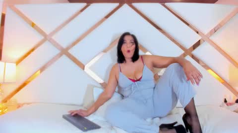 ISABELA online show from December 23, 12:41 pm