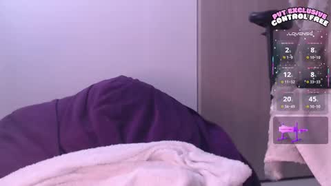 I S A B E LL A3 online show from December 19, 12:15 am