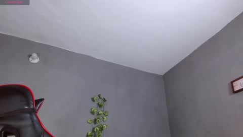 isa_salvatore online show from May 22, 6:06 pm