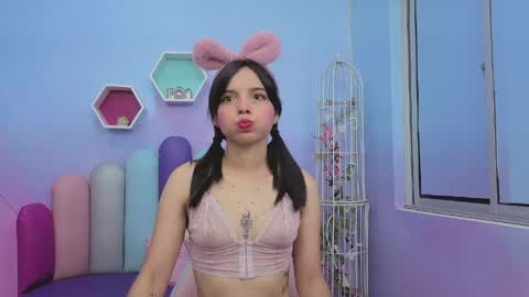 Isaa Skinny  online show from April 5, 3:49 am