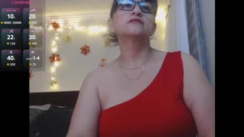 Isabeel Sofia online show from September 14, 10:35 am