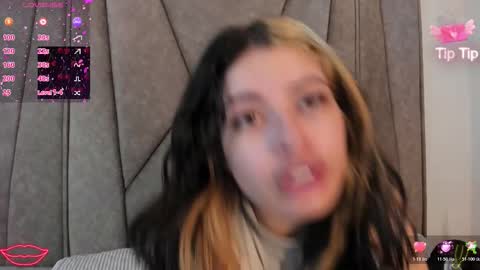 isabela Collins online show from November 15, 1:01 pm