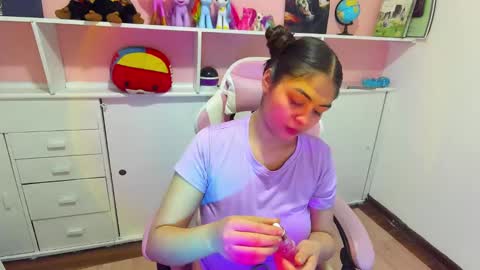 Snapshot of isabela_latingirl chatting on December 6, 4:14 am isabela online show from December 6, 4:14 am