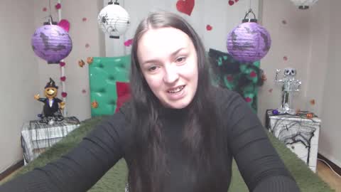 IsabelBlackberry online show from October 25, 5:15 am