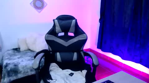 Snapshot of isabella__666 chatting on October 16, 11:57 am isabella__666 online show from October 16, 11:57 am
