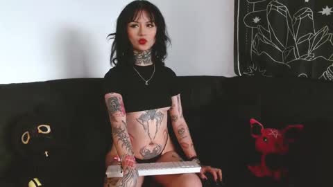    online show from October 24, 8:49 pm