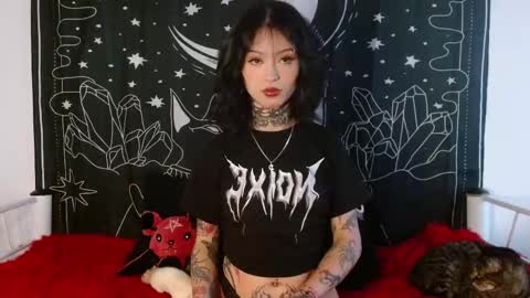    online show from October 17, 9:51 pm