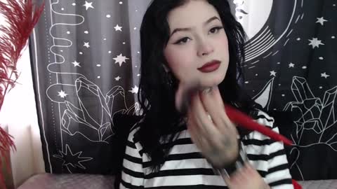    online show from February 8, 8:32 pm