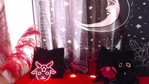    online show from February 21, 7:32 pm