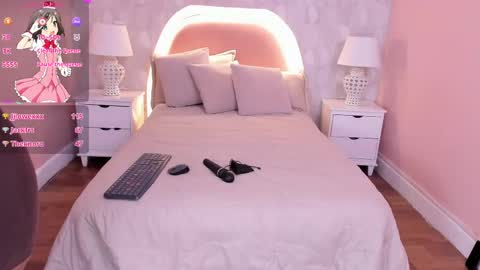isabella__milf online show from May 18, 7:09 pm