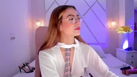 Isa  online show from March 12, 4:53 pm