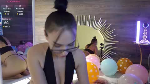 Isabella online show from October 19, 1:35 pm