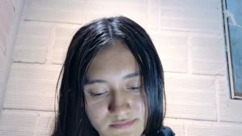 Isabella Nowa online show from May 21, 9:57 pm