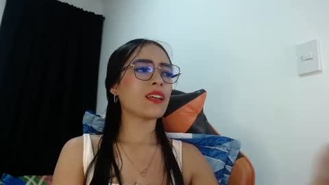 isabella_piercee online show from June 14, 2:24 am