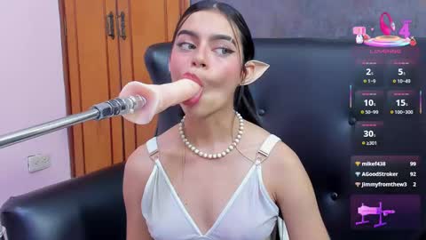 Snapshot of isabella_santos1 chatting on February 13, 11:50 am Isabella online show from February 13, 11:50 am