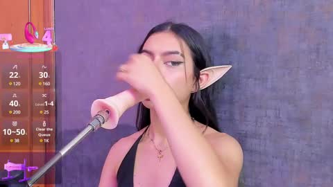 Snapshot of isabella_santos1 chatting on March 4, 12:33 pm Isabella online show from March 4, 12:33 pm