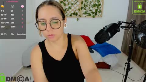 Isabella online show from November 13, 11:15 pm