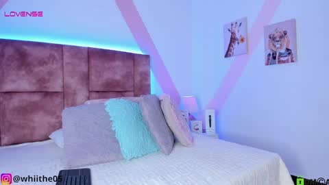 Isabella White online show from February 16, 12:43 pm