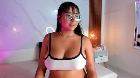 isabella zc online show from October 9, 8:46 pm